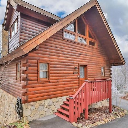 Romantic, Honeymoon Cabin In The Smokies! Гетлинбург Екстериор снимка