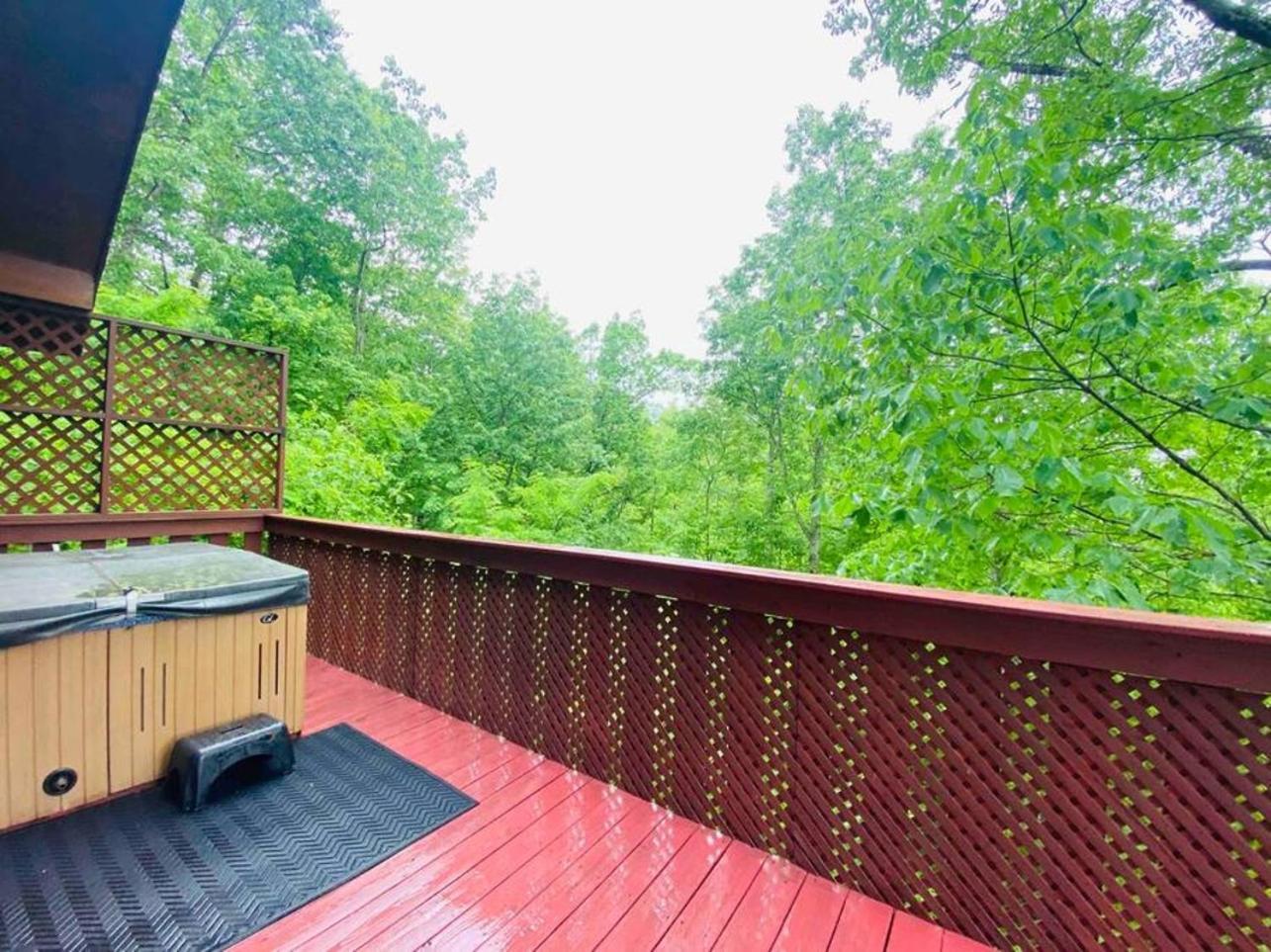 Romantic, Honeymoon Cabin In The Smokies! Гетлинбург Екстериор снимка