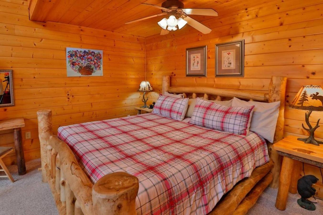 Romantic, Honeymoon Cabin In The Smokies! Гетлинбург Екстериор снимка